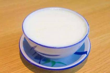 雪蛤炖牛奶的做法