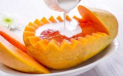 椰汁木瓜炖燕窝的做法