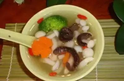 推荐三种海参汤的做法