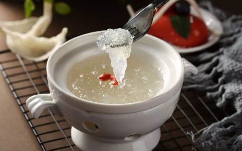 椰汁燕窝炖冰糖的做法
