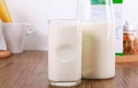 孕妇喝纯牛奶好还是酸奶好