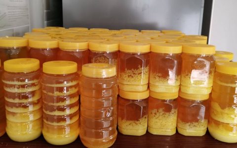 蜂蜜水的作用与功效有哪些？