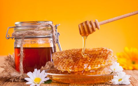 怎么减肥？史上最简单的蜂蜜减肥法！一瓶蜂蜜让你10天瘦5斤！