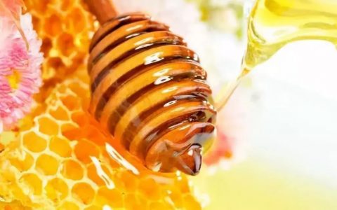 蜂蜜美容护肤的7个小偏方